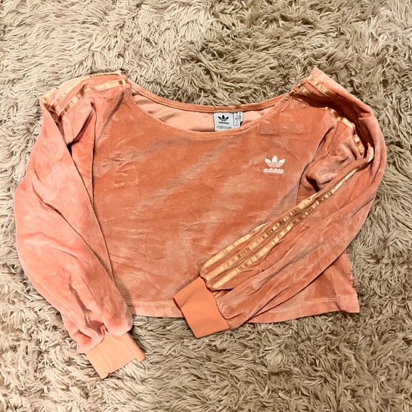adidas Tops - NEW Adidas Sweatshirt